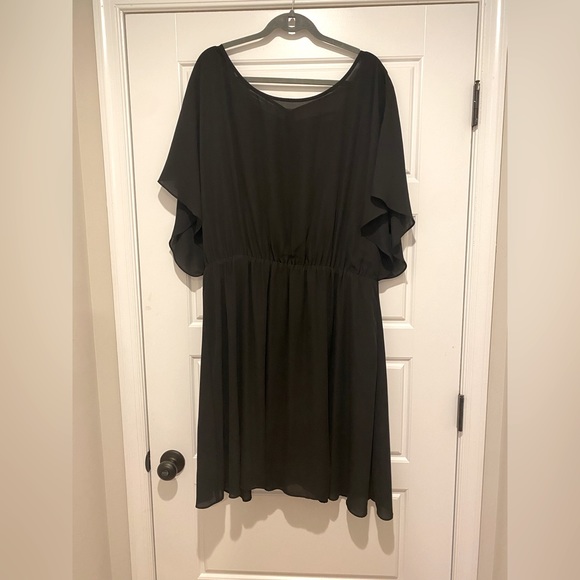 Black cocktail/evening dress.  Size 2x - Picture 1 of 3